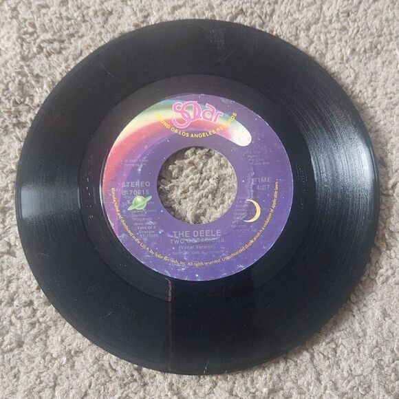 The Deele - TWO OCCASIONS 45' Vinyl Record PRE-OWNED - Picture 3 of 3